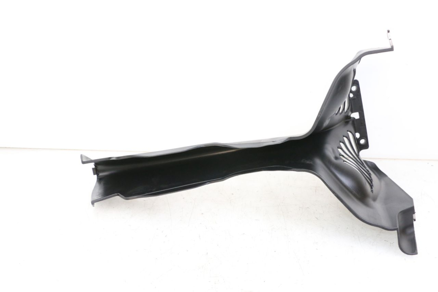 photo de JONCTION CARENAGE AVANT INF PIAGGIO MP3 HPE 350 (2018 - 2020) - Zoom état d’usage