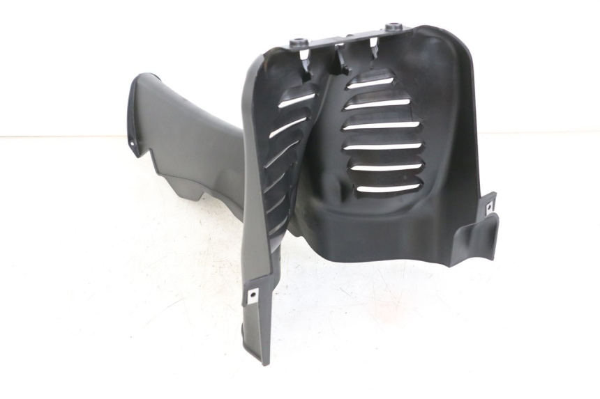 photo de JONCTION CARENAGE AVANT INF PIAGGIO MP3 HPE 350 (2018 - 2020) - Points de fixation