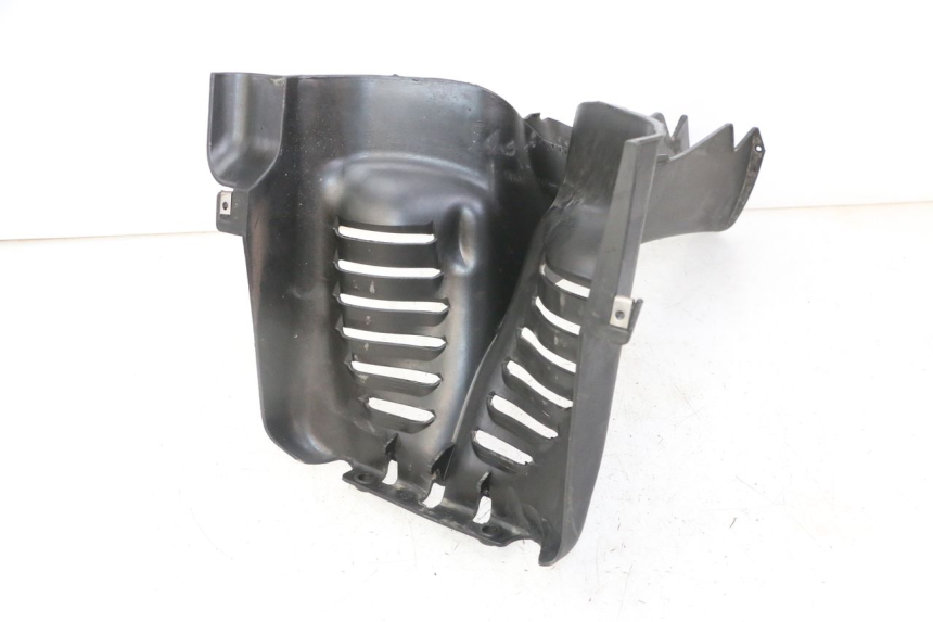 photo de JONCTION CARENAGE AVANT INF PIAGGIO MP3 LT 300 (2010 - 2016)