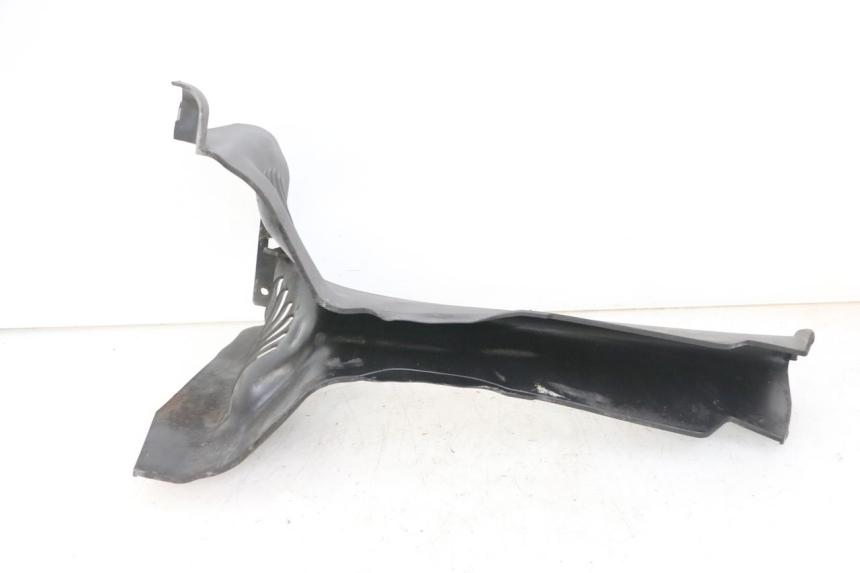 photo de JONCTION CARENAGE AVANT INF PIAGGIO MP3 LT 400 (2007 - 2012)