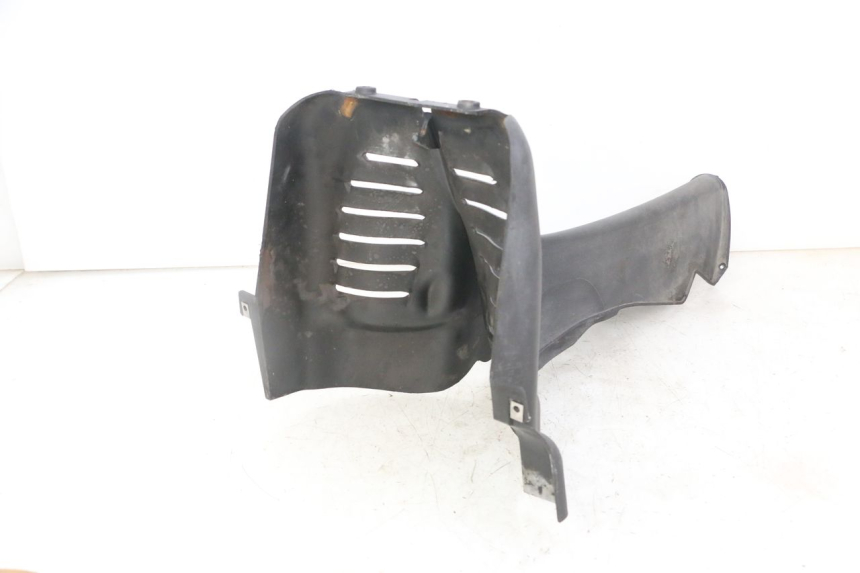 photo de JONCTION CARENAGE AVANT INF PIAGGIO MP3 LT 400 (2007 - 2012)