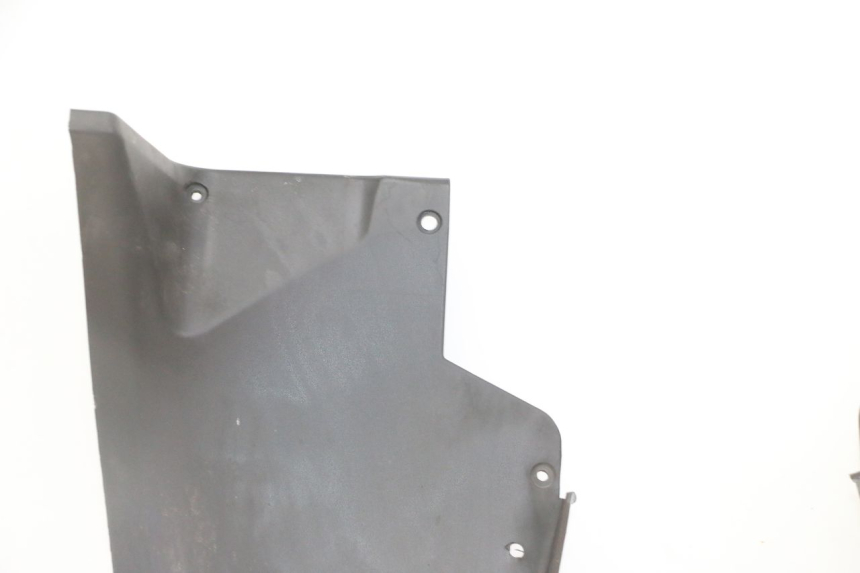 photo de JONCTION CARENAGE AVANT INF PIAGGIO MP3 LT 300 (2010 - 2016) - Marquages et références