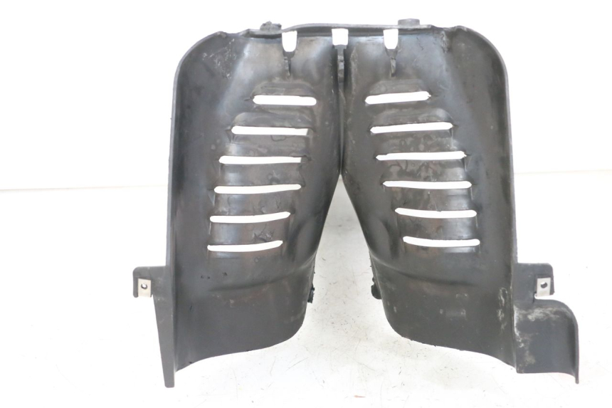 photo de JONCTION CARENAGE AVANT INF PIAGGIO MP3 500 (2011 - 2015)