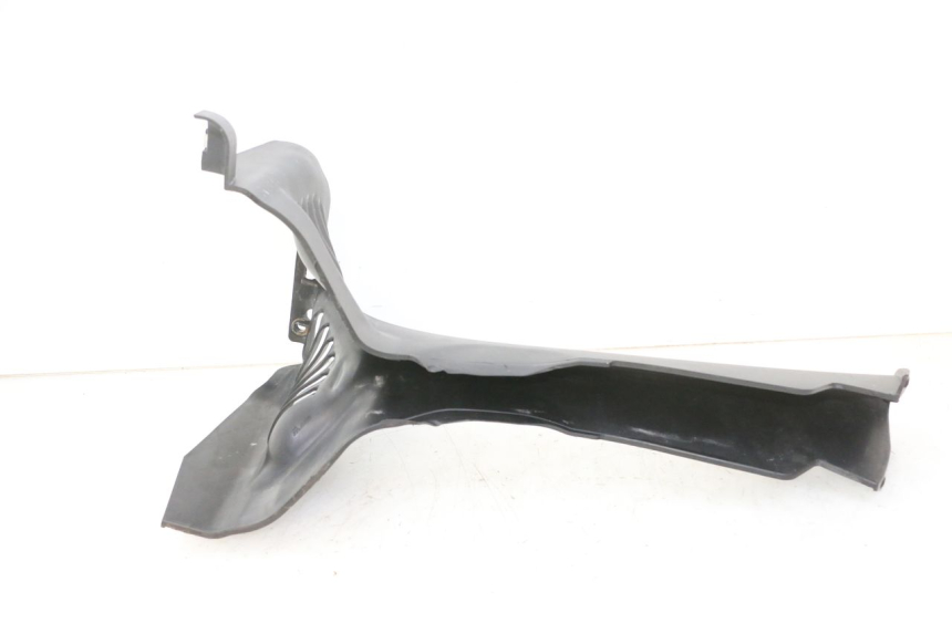photo de JONCTION CARENAGE AVANT INF PIAGGIO MP3 RL 250 (2007 - 2010)