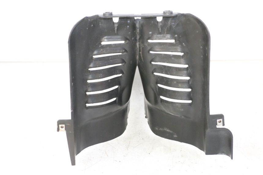 photo de JONCTION CARENAGE AVANT INF PIAGGIO MP3 RL 250 (2007 - 2010)