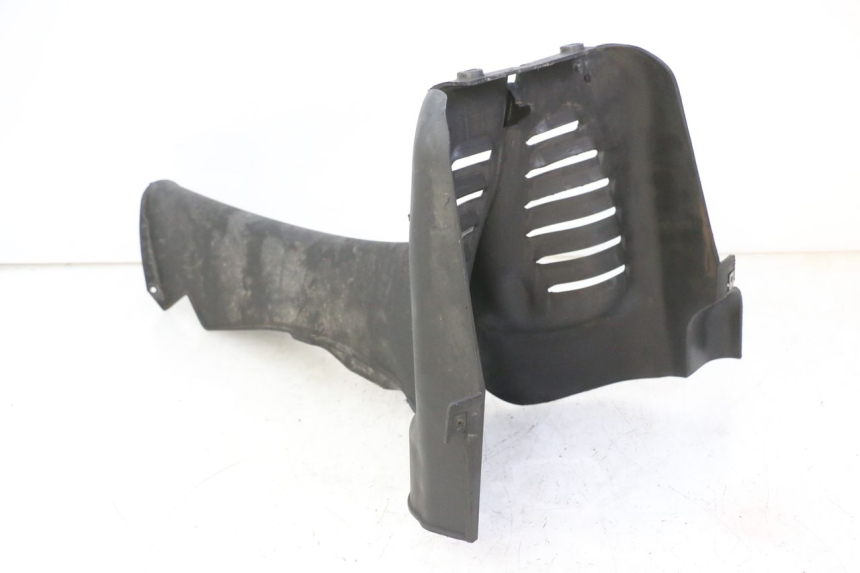 photo de JONCTION CARENAGE AVANT INF PIAGGIO MP3 RL 250 (2007 - 2010)