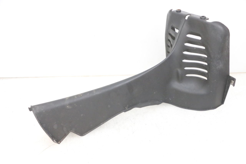 photo de JONCTION CARENAGE AVANT INF PIAGGIO MP3 RL 250 (2007 - 2010) - Vue principale