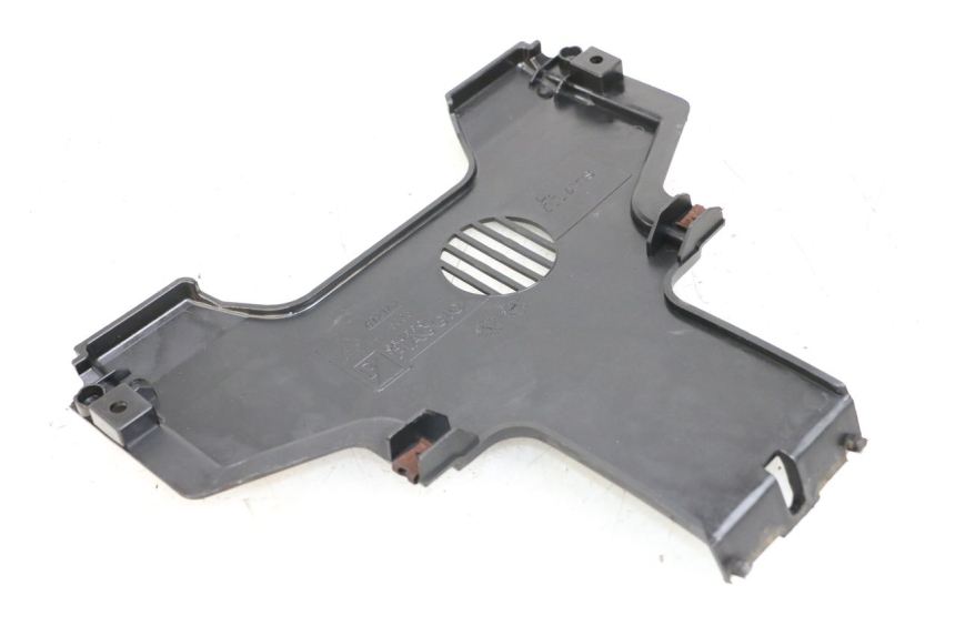 photo de JONCTION CARENAGE AVANT INF PIAGGIO MP3 500 (2011 - 2015)