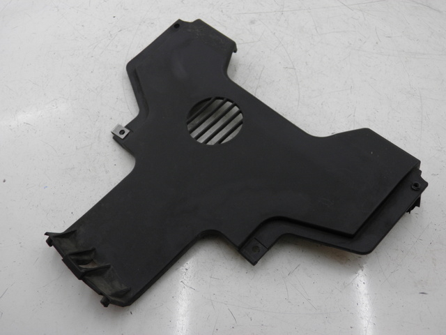 photo de JONCTION CARENAGE AVANT INF PIAGGIO MP3 RL 125 (2006 - 2014)