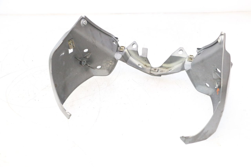 photo de JONCTION CARENAGE AVANT INF PEUGEOT TREKKER 50 (1995 - 2004) - Vue d’ensemble