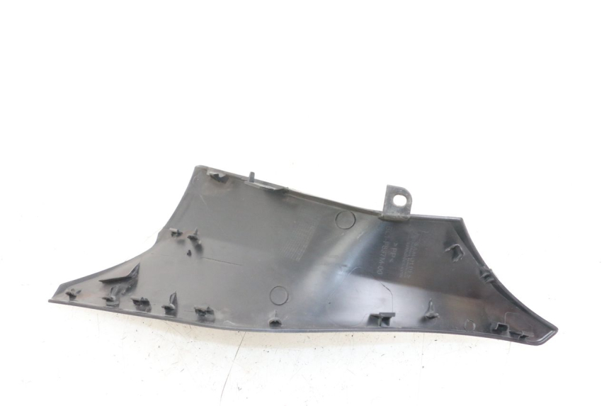 photo de JONCTION CARENAGE AVANT INF YAMAHA XMAX X-MAX ABS 125 (2017 - 2020)