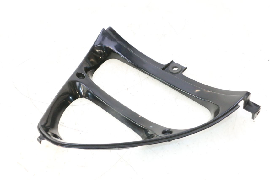 photo de JONCTION CARENAGE AVANT INF KAWASAKI ZZR 600 (1995 - 2004) - Détail de la pièce