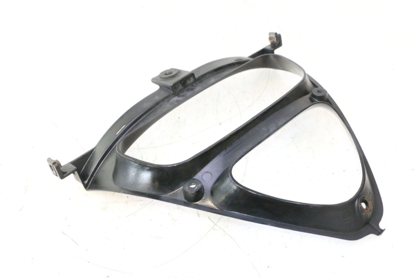 photo de JONCTION CARENAGE AVANT INF KAWASAKI ZZR 600 (1995 - 2004) - Gros plan technique