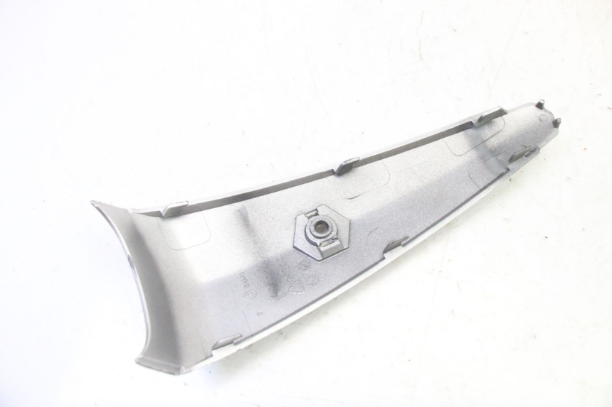 photo de JONCTION CARENAGE AVANT PIAGGIO LIBERTY 4T 50 (2009 - 2015)