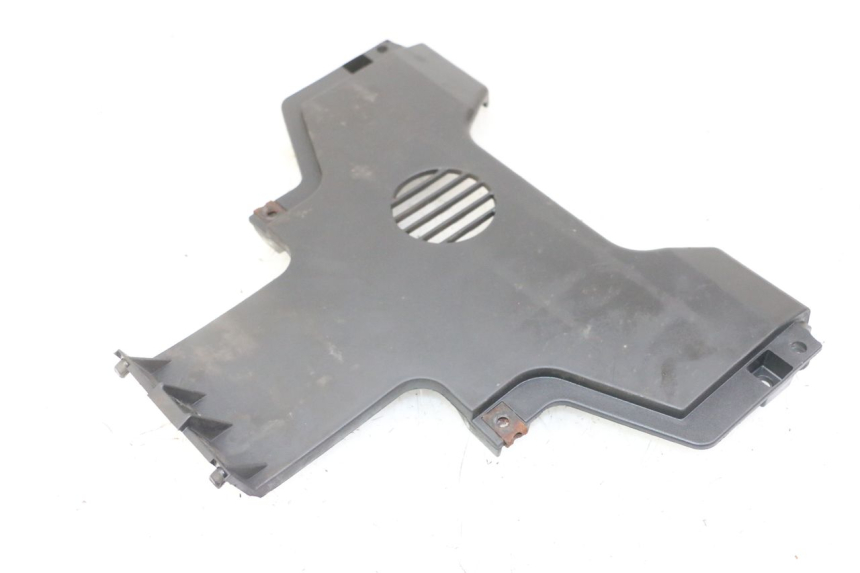 photo de JONCTION CARENAGE AVANT PIAGGIO MP3 500 (2011 - 2015)