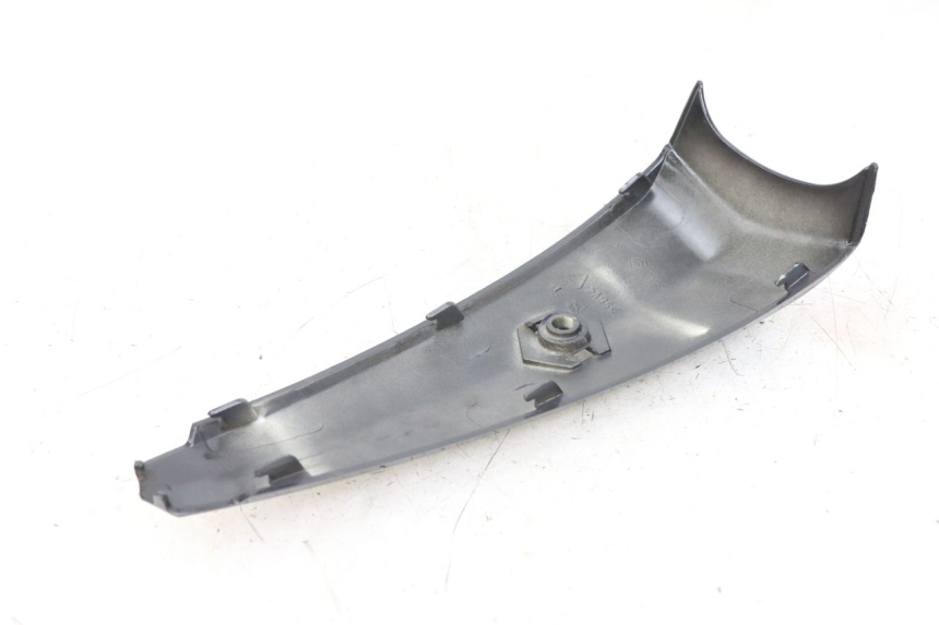 photo de JONCTION CARENAGE AVANT PIAGGIO LIBERTY 125 (2009 - 2013)