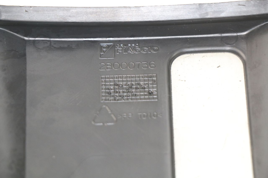 photo de JONCTION CARENAGE AVANT PIAGGIO MP3 HPE 500 (2019 - 2022)