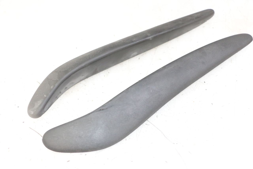 photo de JONCTION CARENAGE AVANT APRILIA SCARABEO GT TOURING 125 (1999 - 2005)
