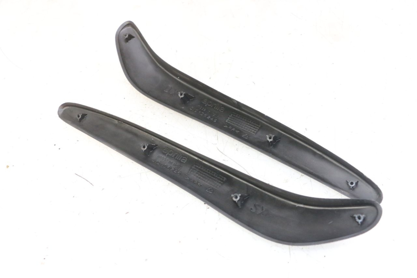 photo de JONCTION CARENAGE AVANT APRILIA SCARABEO GT TOURING 125 (1999 - 2005)