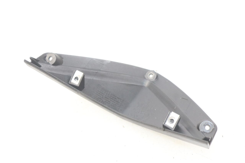 photo de JONCTION CARENAGE AVANT SUP APRILIA SR 2T 50 (2012 - 2017)