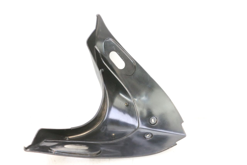 photo de JONCTION CARENAGE AVANT SUP SYM GTS EVO 125 (2009 - 2013) - Gros plan technique