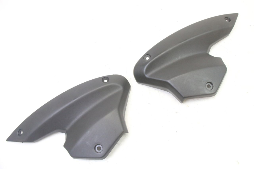 photo de JONCTION CARENAGE AVANT SUP PEUGEOT KISBEE 4T 50 (2018 - 2022)