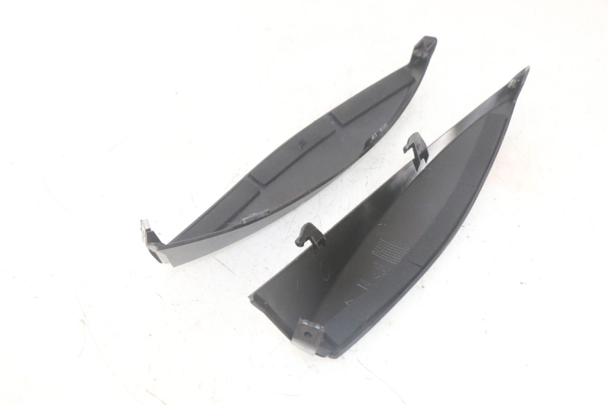 photo de JONCTION CARENAGE AVANT SUP PIAGGIO MP3 HPE 300 (2019 - 2026) - Zoom état d’usage