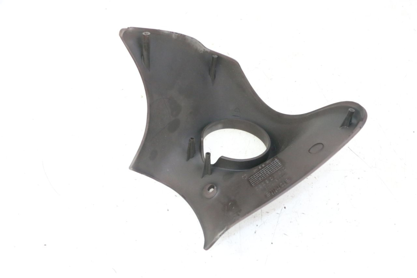 photo de JONCTION CARENAGE AVANT SUP APRILIA SCARABEO GT TOURING 125 (1999 - 2005)