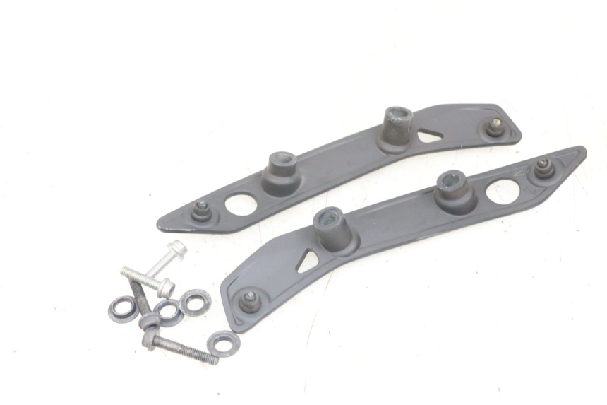 photo de JONCTION CARENAGE AVANT SUP YAMAHA XMAX X-MAX ABS 125 (2017 - 2020)