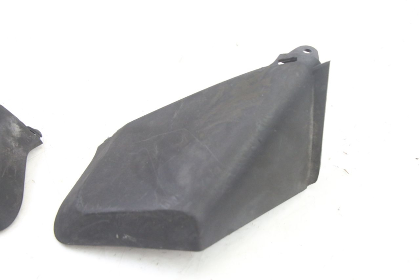 photo de JONCTION CARENAGE AVANT SUP YAMAHA XMAX X-MAX 125 (2006 - 2009)
