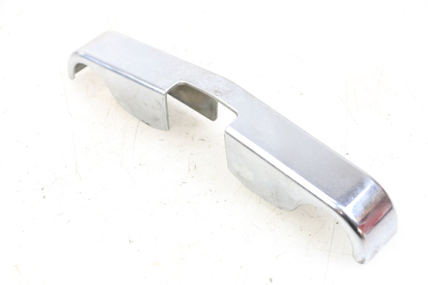 photo de JONCTION CARENAGE AVANT SUZUKI GZ MARAUDER 125 (1998 - 2004)