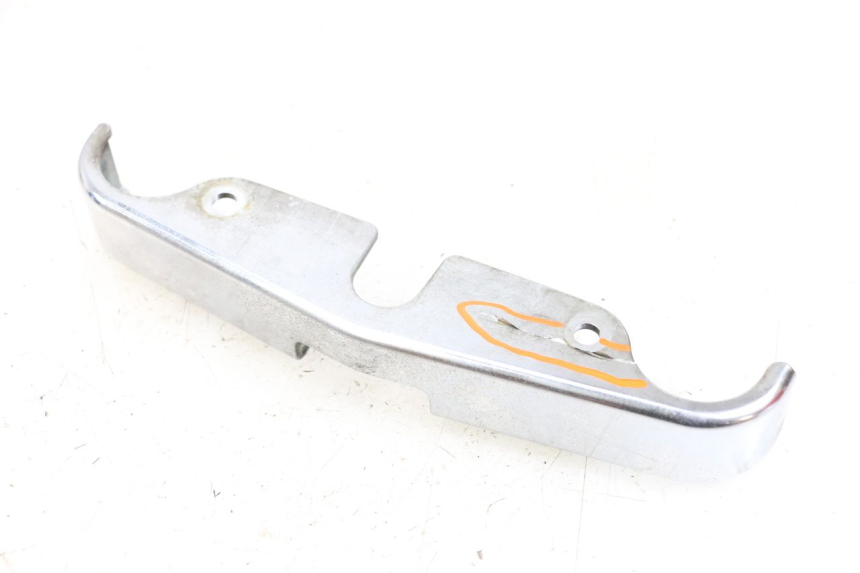 photo de JONCTION CARENAGE AVANT SUZUKI GZ MARAUDER 125 (1998 - 2004)
