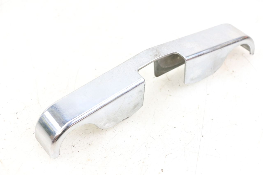 photo de JONCTION CARENAGE AVANT SUZUKI GZ MARAUDER 125 (1998 - 2004)