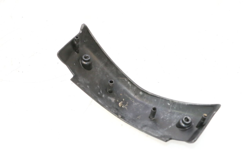photo de JONCTION CARENAGE AVANT PEUGEOT TREKKER 50 (1995 - 2004) - Détail de la pièce