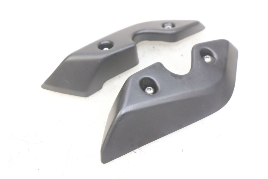photo de JONCTION CARENAGE AVANT YAMAHA MT ABS 125 (2014 - 2018)