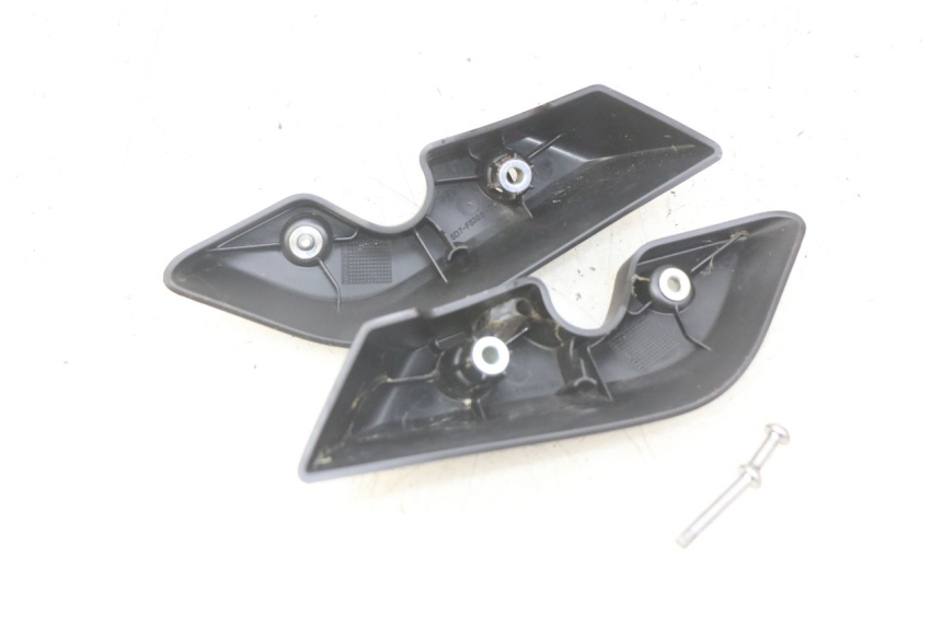 photo de JONCTION CARENAGE AVANT YAMAHA MT ABS 125 (2014 - 2018)