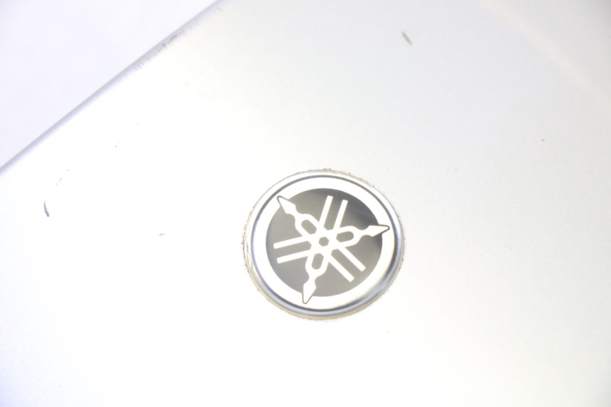 photo de JONCTION CARENAGE AVANT YAMAHA YP MAJESTY 125 (2002 - 2006) - Détail de la pièce