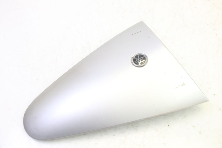 photo de JONCTION CARENAGE AVANT YAMAHA YP MAJESTY 125 (2002 - 2006) - Zoom état d’usage