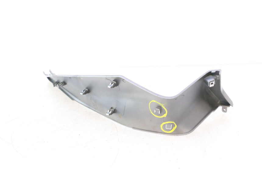 photo de JONCTION MARCHE PIED DROIT PIAGGIO MP3 HPE 530 (2022 - 2026) - Points de fixation
