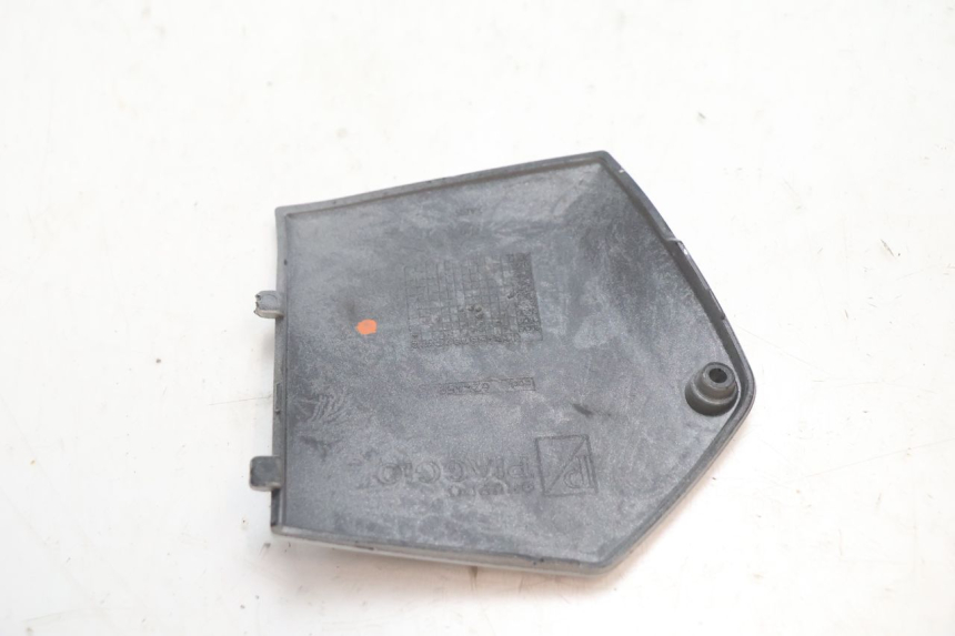 photo de JONCTION MARCHE PIED DROIT PIAGGIO MP3 LT 300 (2010 - 2016) - Gros plan technique
