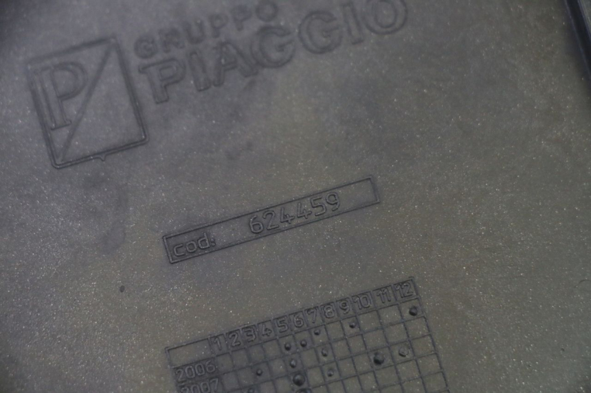 photo de JONCTION MARCHE PIED DROIT PIAGGIO MP3 RL 250 (2007 - 2010)