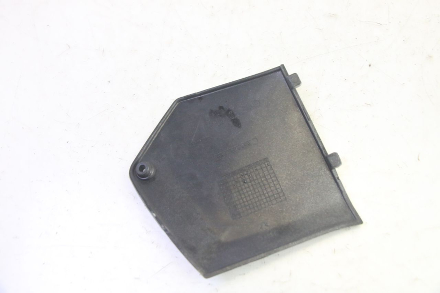 photo de JONCTION MARCHE PIED DROIT PIAGGIO MP3 RL 250 (2007 - 2010) - Gros plan technique