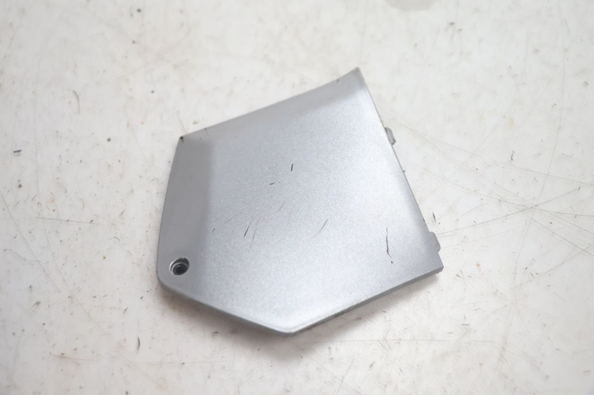 photo de JONCTION MARCHE PIED DROIT PIAGGIO MP3 125 (2006 - 2014) - Gros plan technique
