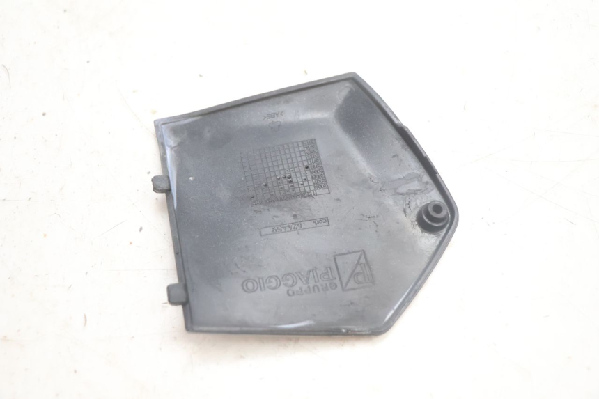 photo de JONCTION MARCHE PIED DROIT PIAGGIO MP3 125 (2006 - 2014) - Points de fixation