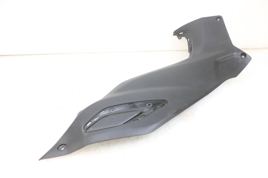 photo de JONCTION MARCHE PIED DROIT YAMAHA TRICITY 300 (2020 - 2024) - État de surface