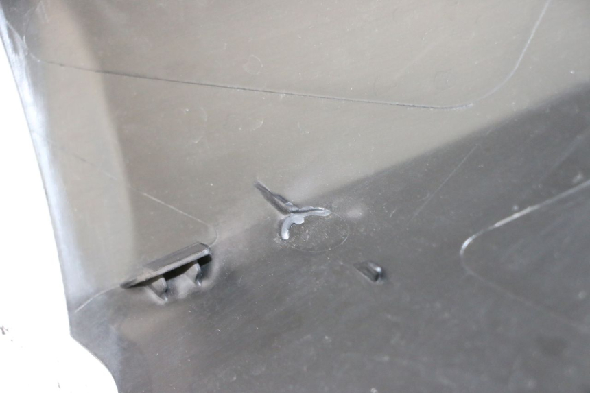 photo de JONCTION MARCHE PIED DROIT YAMAHA XMAX X-MAX 125 (2021 - 2025) - Détail de la pièce