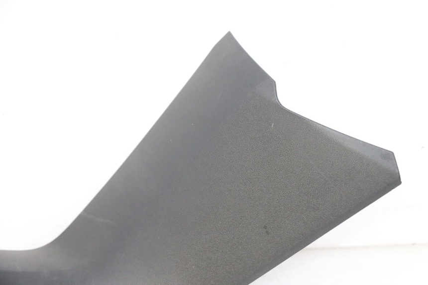 photo de JONCTION MARCHE PIED DROIT YAMAHA XMAX X-MAX 125 (2021 - 2025) - Points de fixation