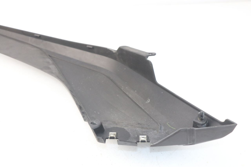photo de JONCTION MARCHE PIED DROIT YAMAHA YP X-MAX XMAX 400 (2014 - 2017)