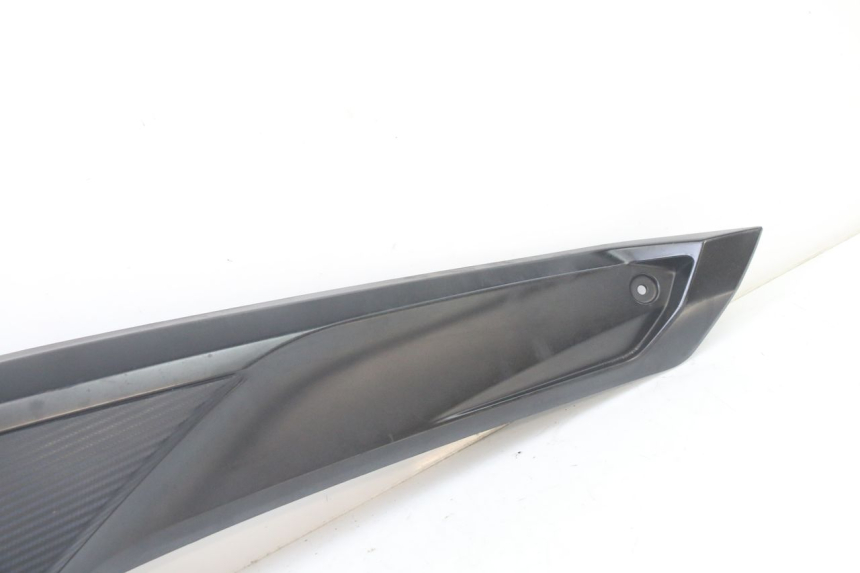photo de JONCTION MARCHE PIED DROIT YAMAHA YP X-MAX XMAX 400 (2014 - 2017)