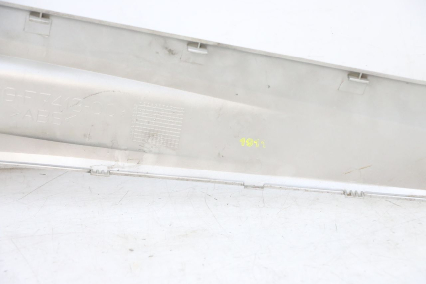 photo de JONCTION MARCHE PIED GAUCHE YAMAHA XMAX X-MAX 125 (2006 - 2009) - Détails caractéristiques